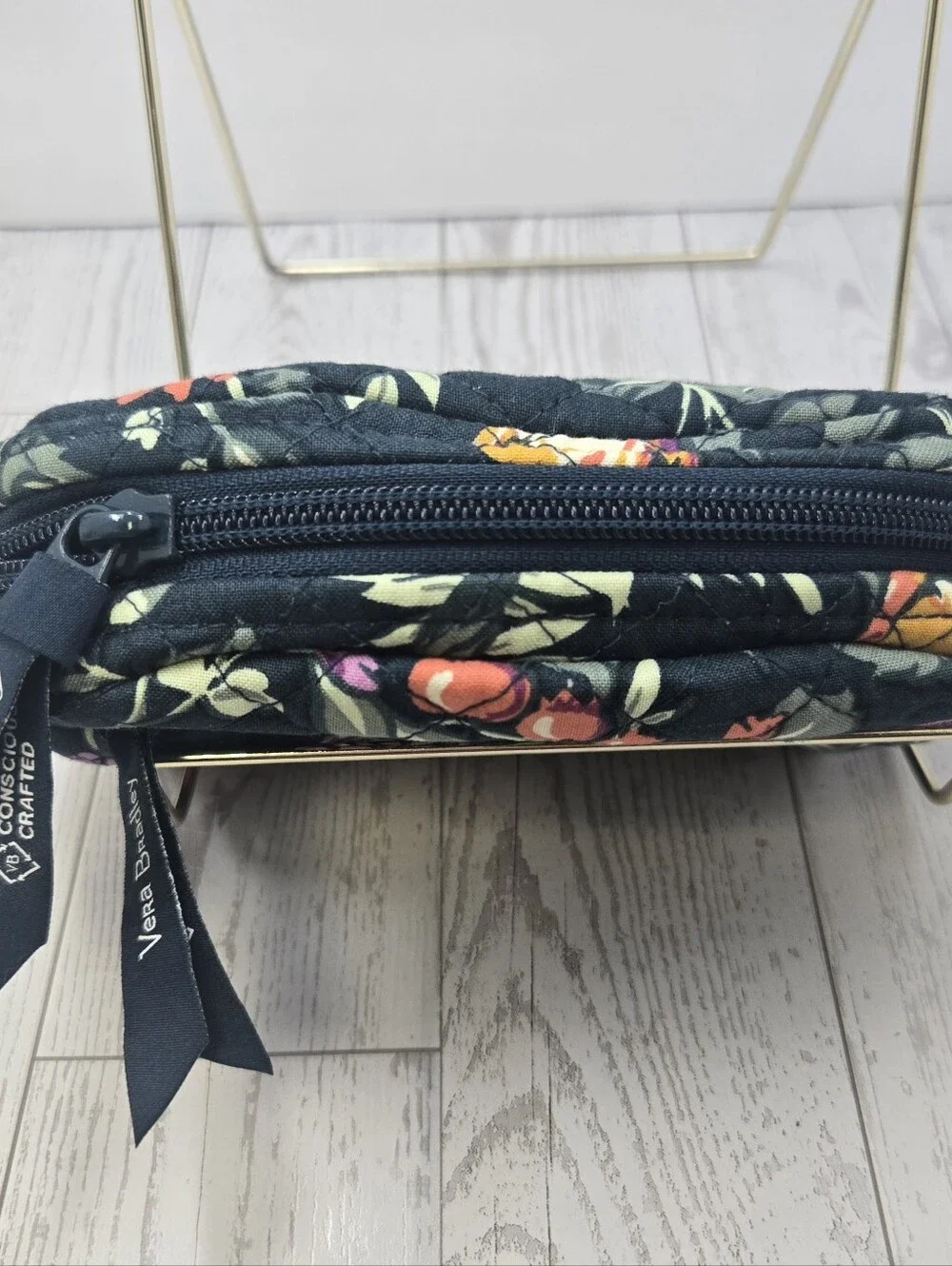 NWOT Vera Bradley Country Floral Grandmacore Medium Quilted Cosmetic Makeup Bag